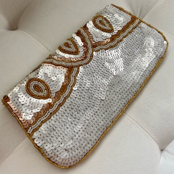 ✨Iridescent Sequin Clutch - Picture 4 of 5